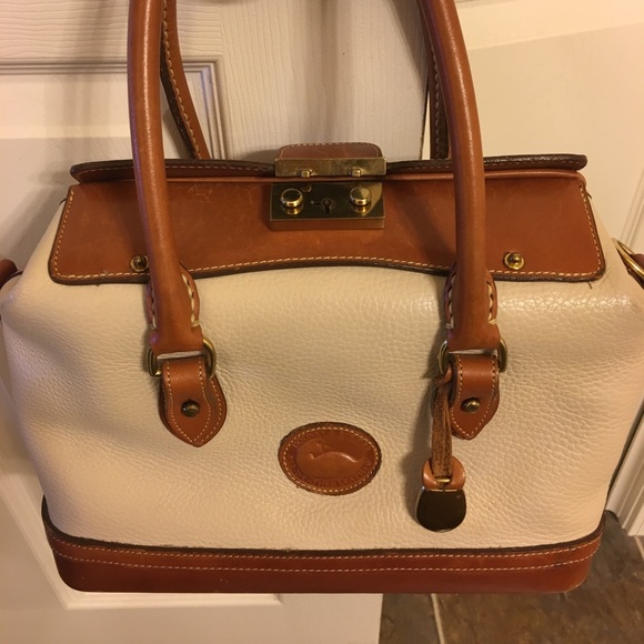 Dooney & Bourke Handbags - Vintage Dooney & Bourke!